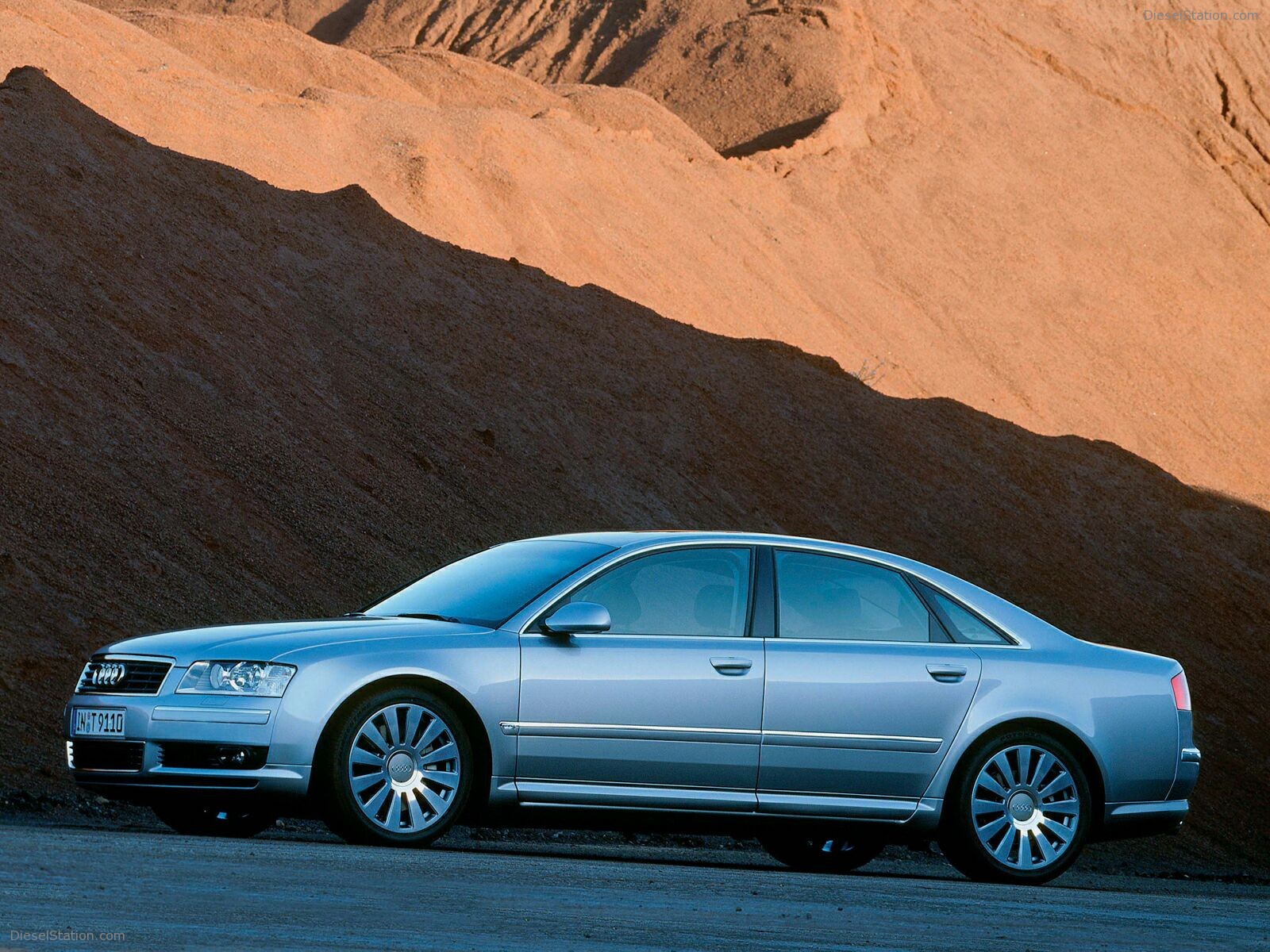 Audi A8 (2004)